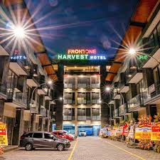 Front One Harvest Hotel Wonosobo