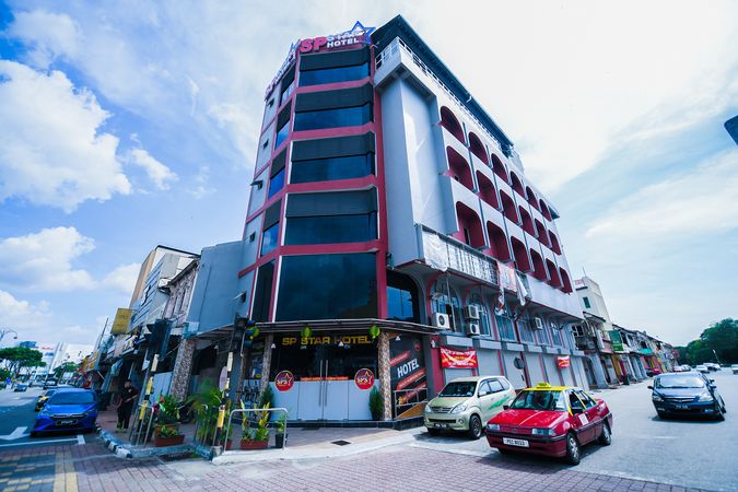 Capital O 90543 Sp Star Hotel