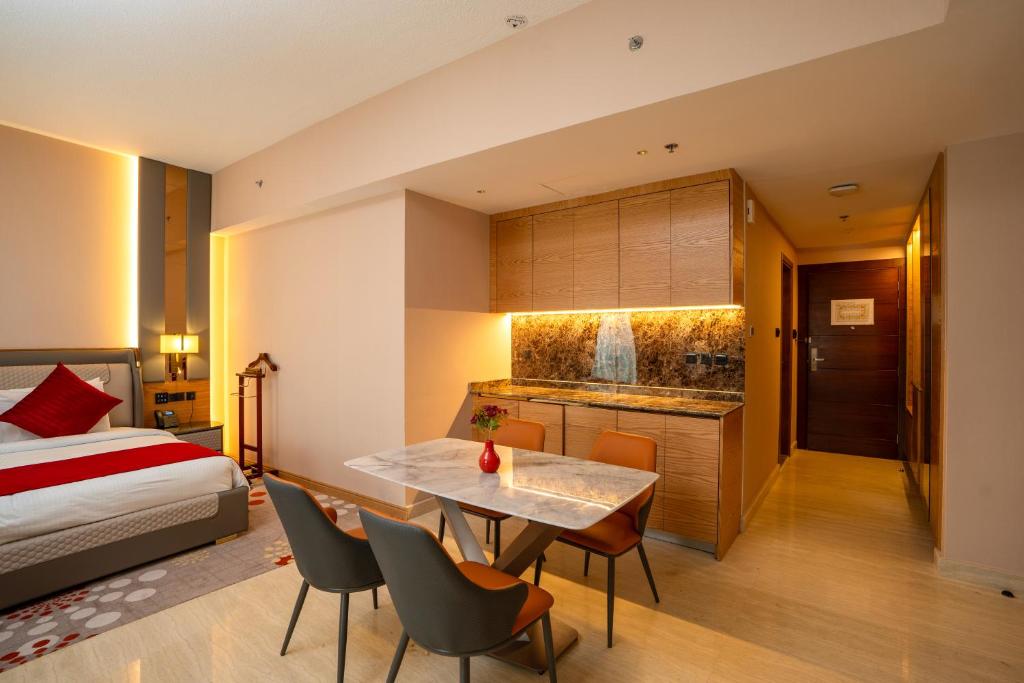 La Zona Continental Hotel Room Type - Junior Suite
