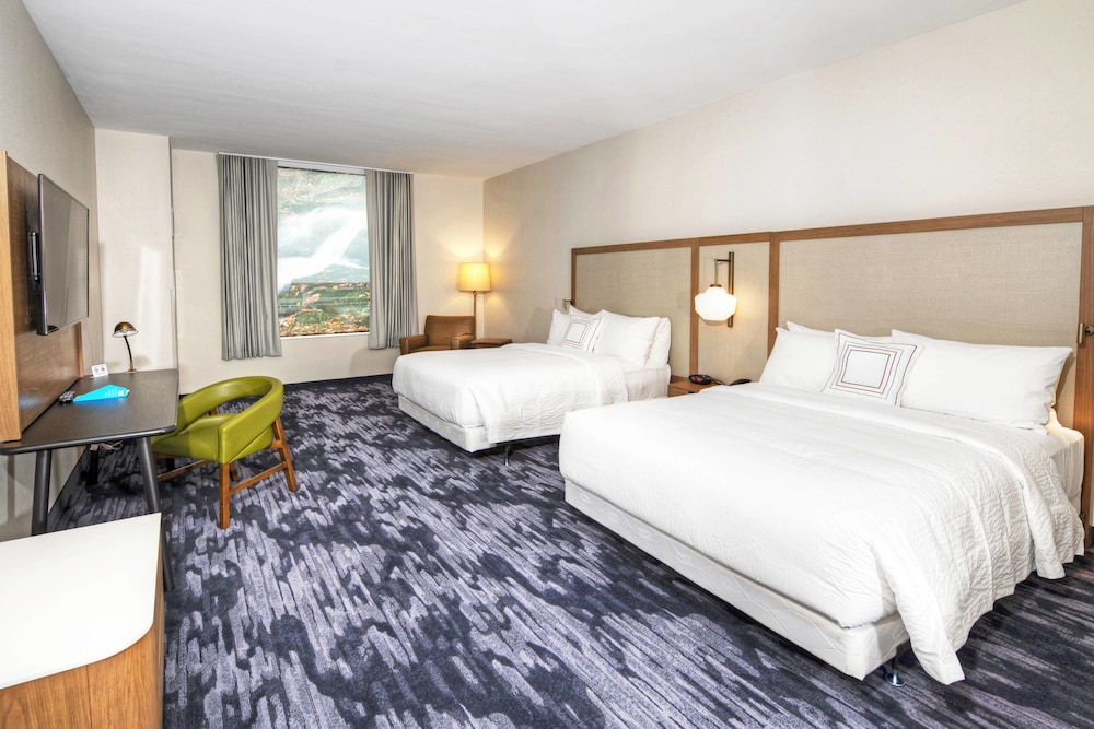 Fairfield Inn and Suites Ottawa Airport