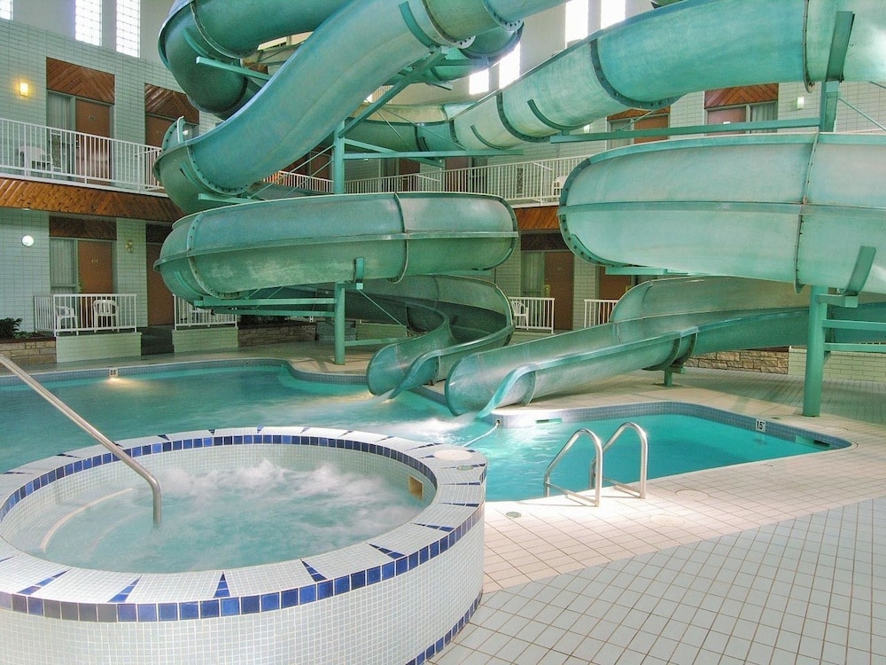 Tropical Inn North Battleford