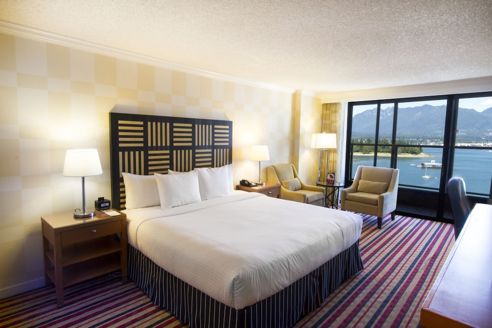 Pinnacle Vancouver Harbourfront