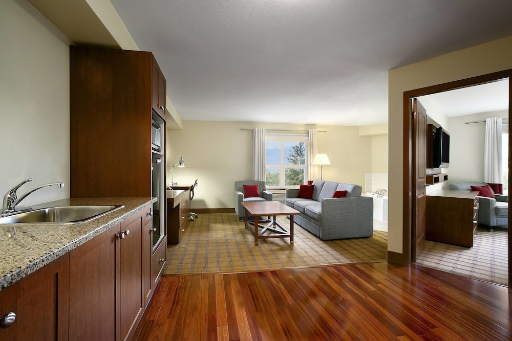 Four Points By Sheraton Victoria Gateway