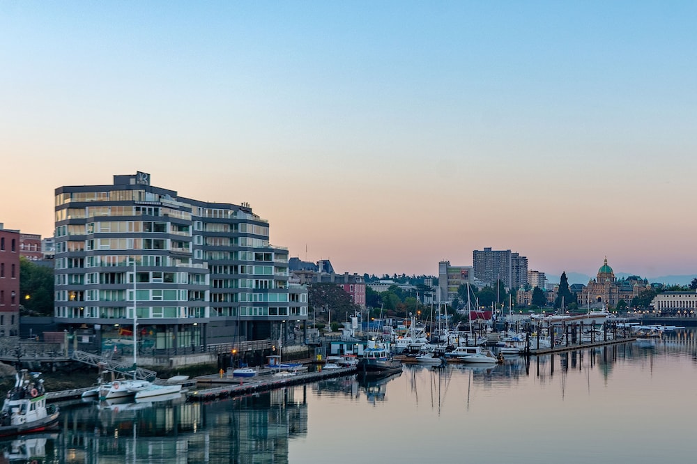 Victoria Regent Waterfront and Suites