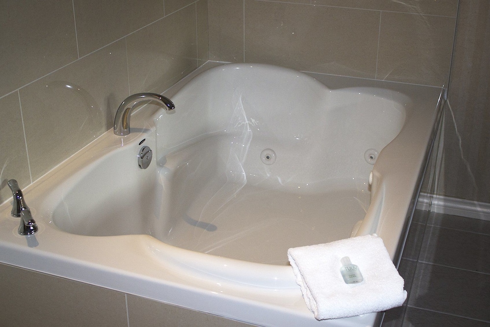 Pinnacle Hotel Whistler