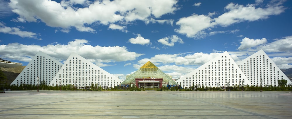 Intercontinental Lhasa Paradise