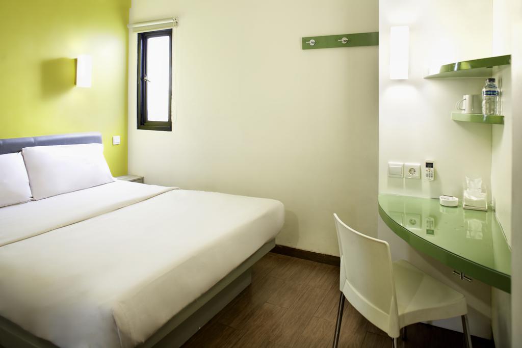 Amaris Hotel Senen - Tap to explore photos
