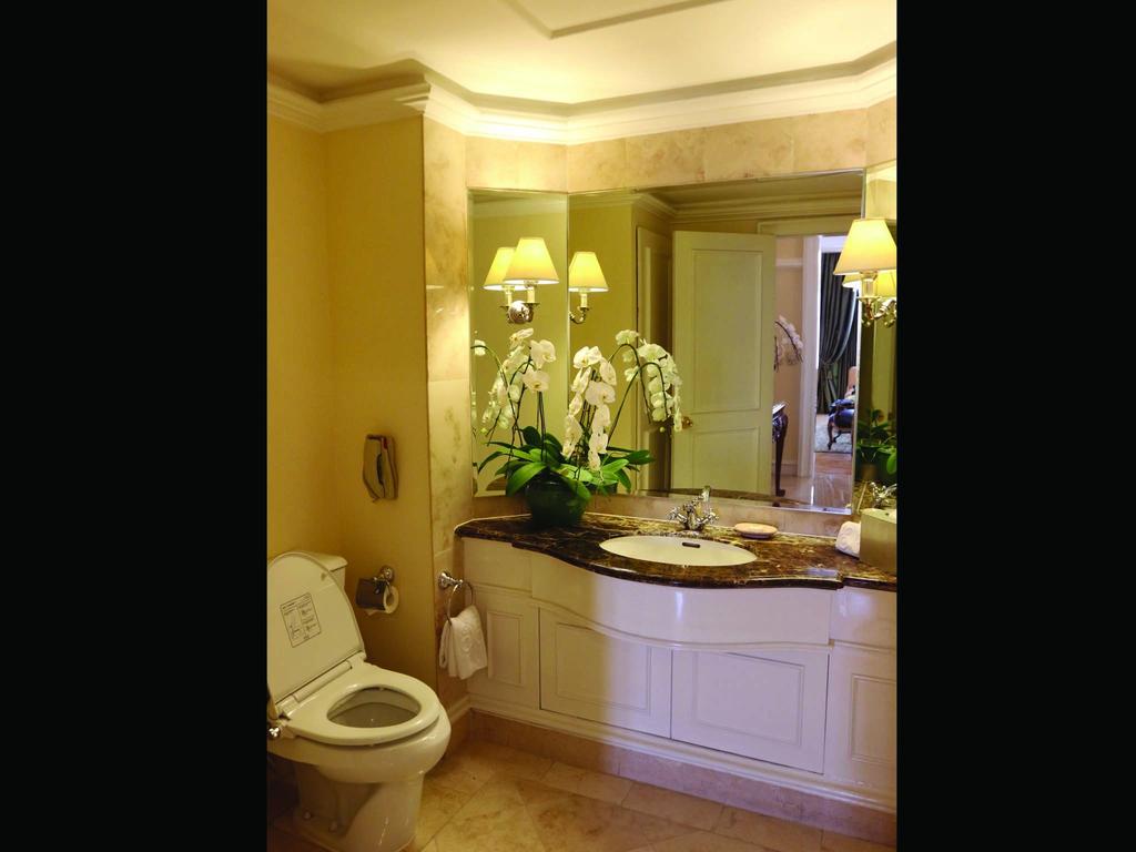 Hotel Gran Mahakam - Tap to explore photos