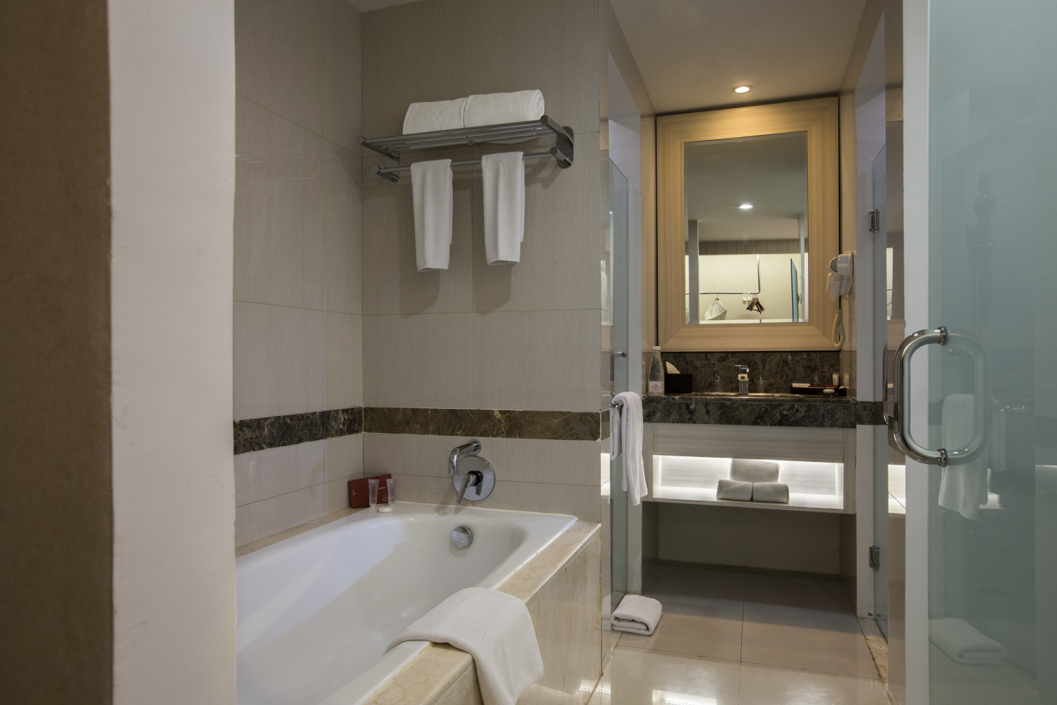 Hotel GranDhika Iskandarsyah Room Type - Premiere Room
