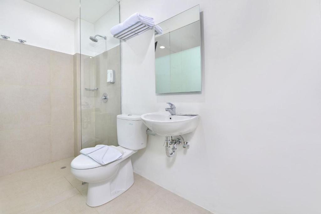 Whiz Hotel Falatehan Jakarta Room Type - Superior Double Room
