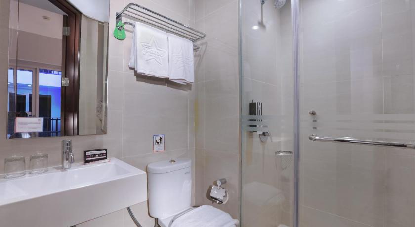 Fame Hotel Sunset Road Kuta Room Type - Superior Double Room
