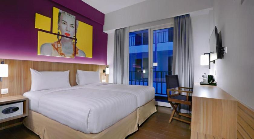 Fame Hotel Sunset Road Kuta Room Type - Superior Twin Room