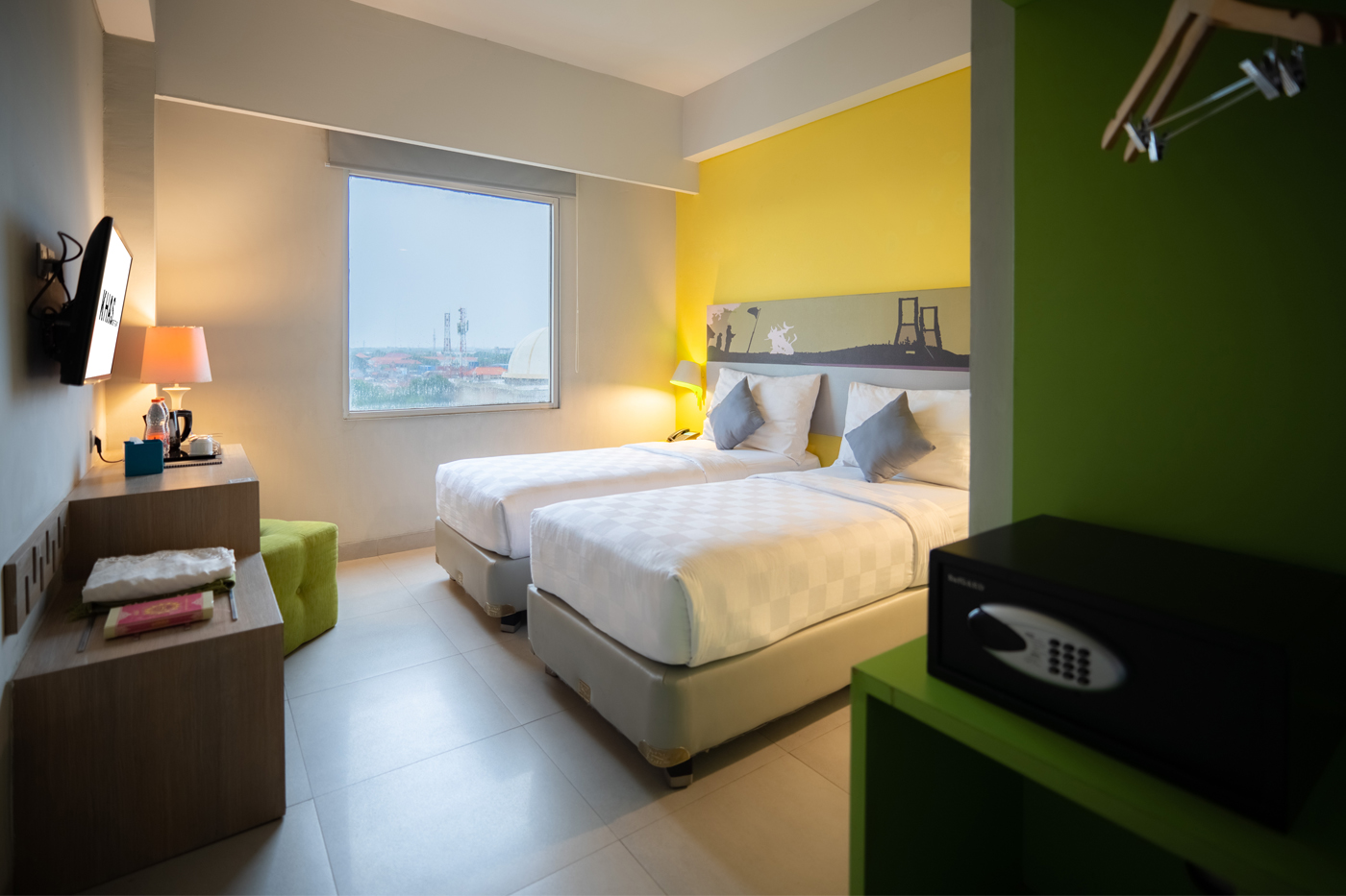 KHAS Surabaya Hotel Room Type - Deluxe Panorama Twin Room KHAS Surabaya Hotel Room Type - Deluxe Panorama Twin Room