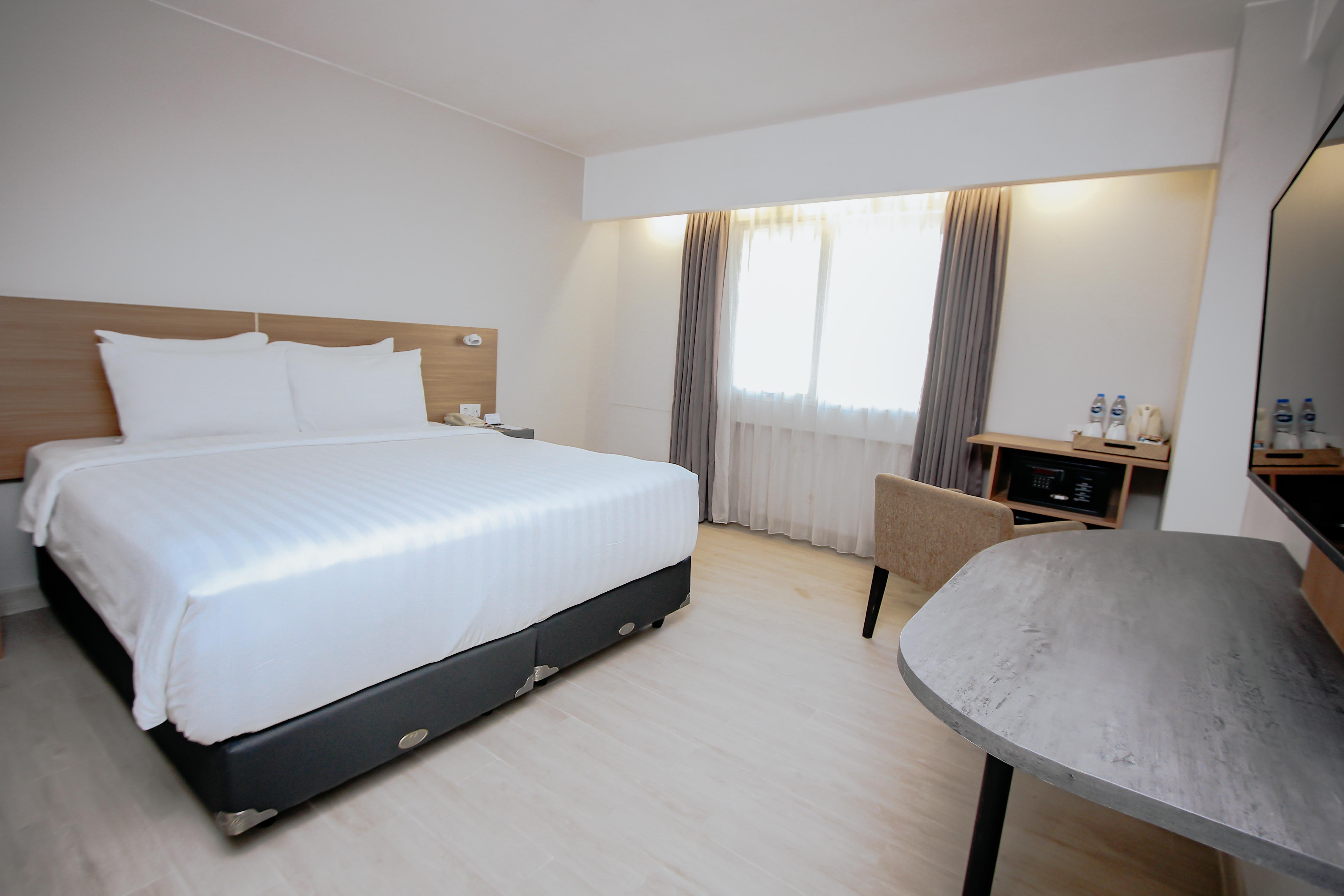 Grand Dafam Braga Bandung Room Type - Deluxe Room