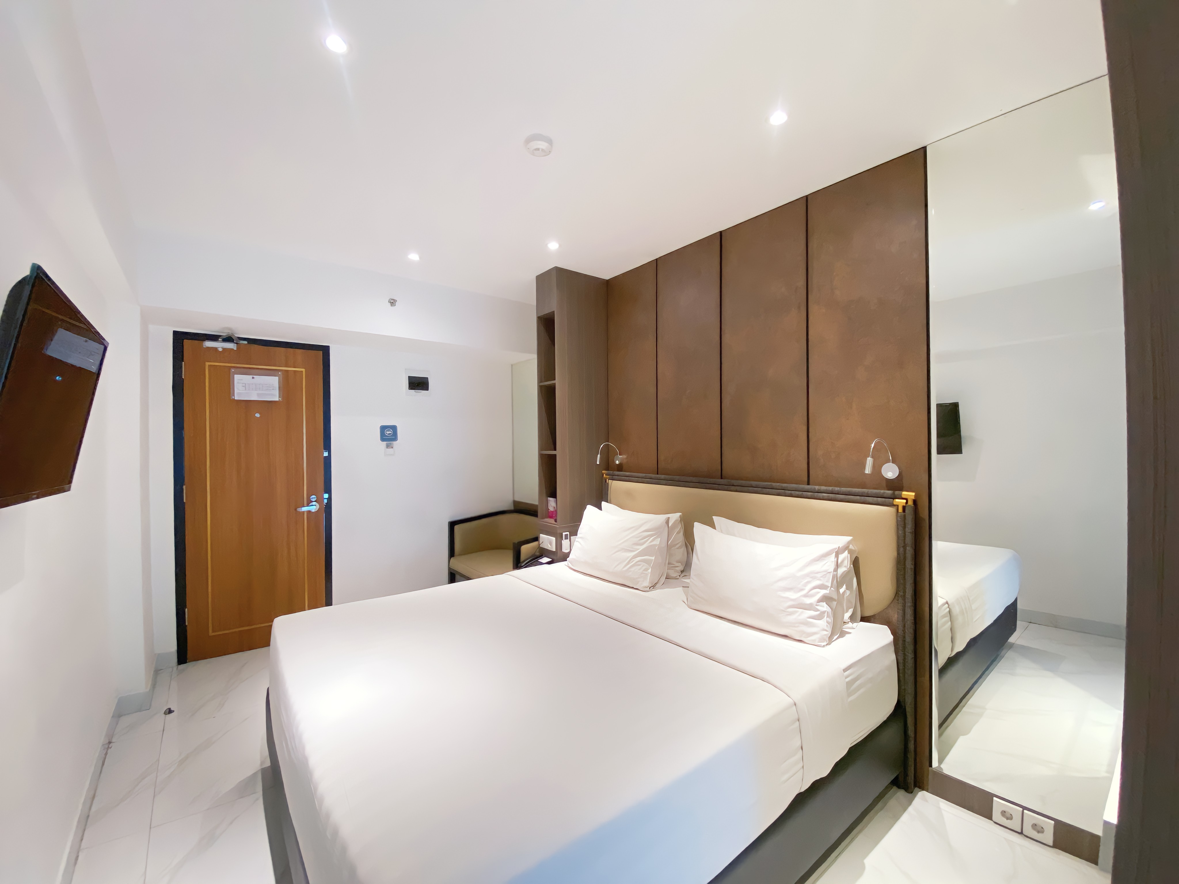 Shakti Hotel Bandung Room Type - STUDIO DELUXE DOUBLE