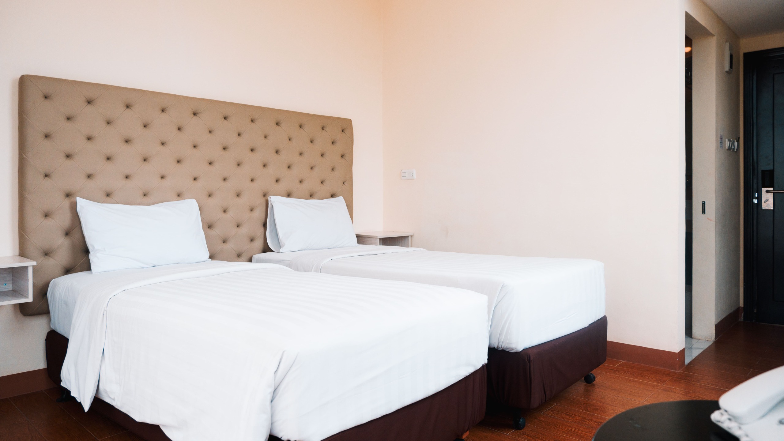 Tebu Hotel Bandung - Tap to explore photos