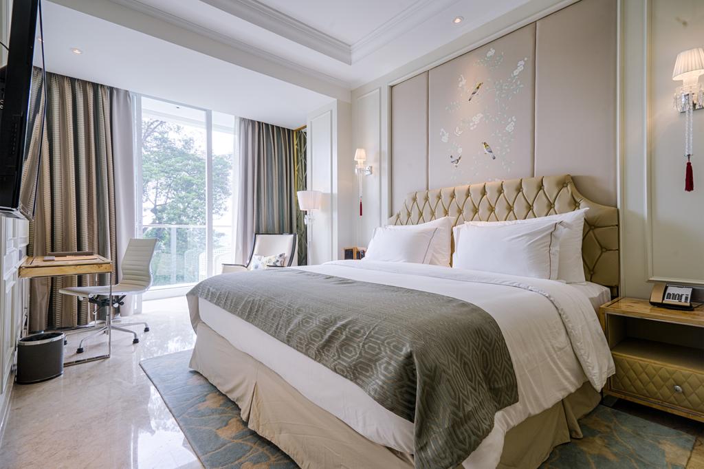 Art Deco Luxury Hotel & Residence Room Type - Deluxe King
