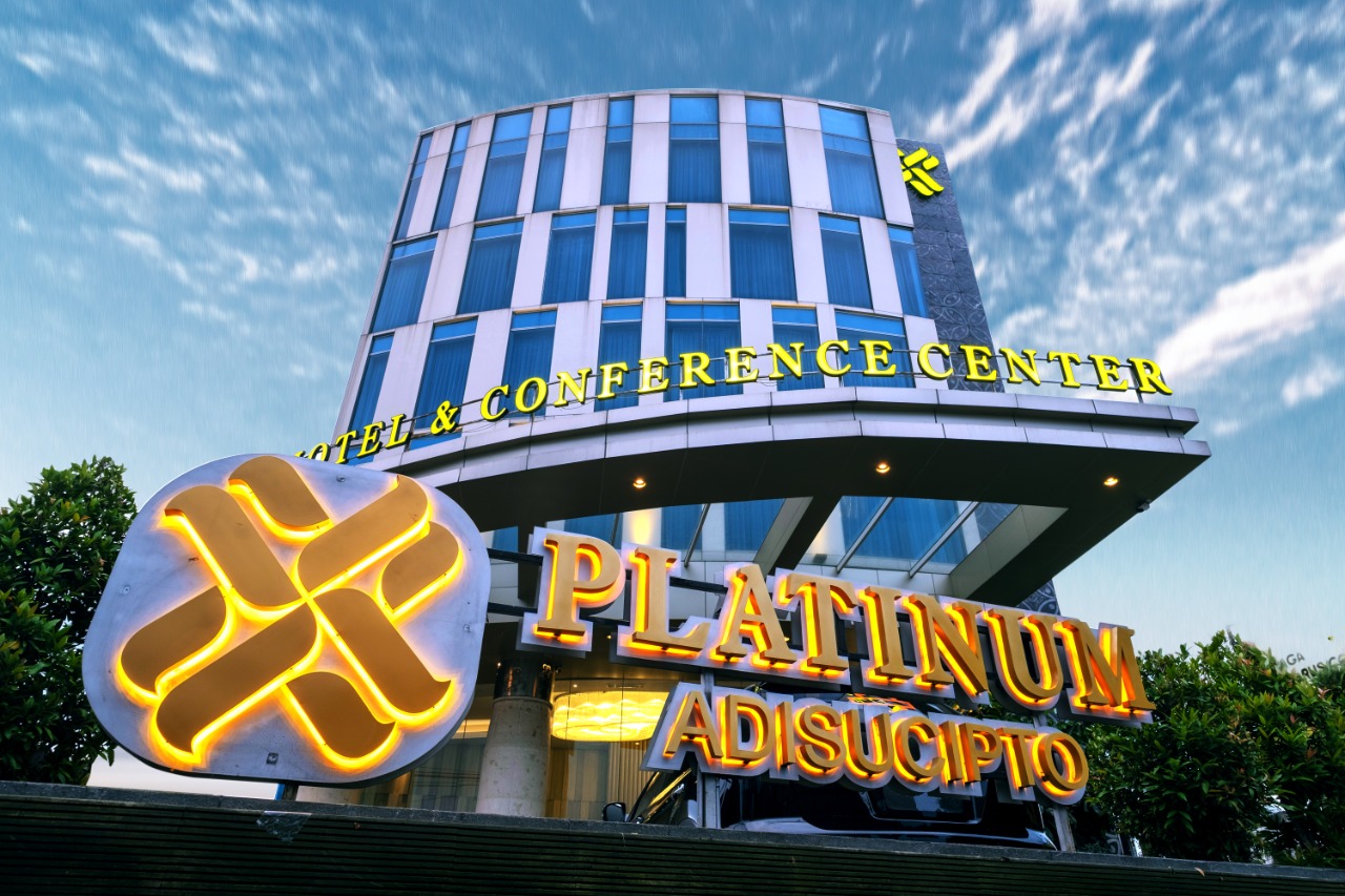 Hotel Platinum Adisucipto - Homecare24