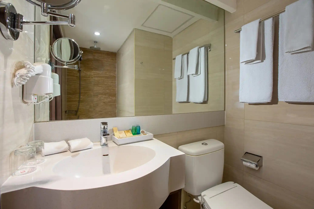 Sahid Raya Hotel & Convention Yogyakarta Room Type - Executive Twin Room