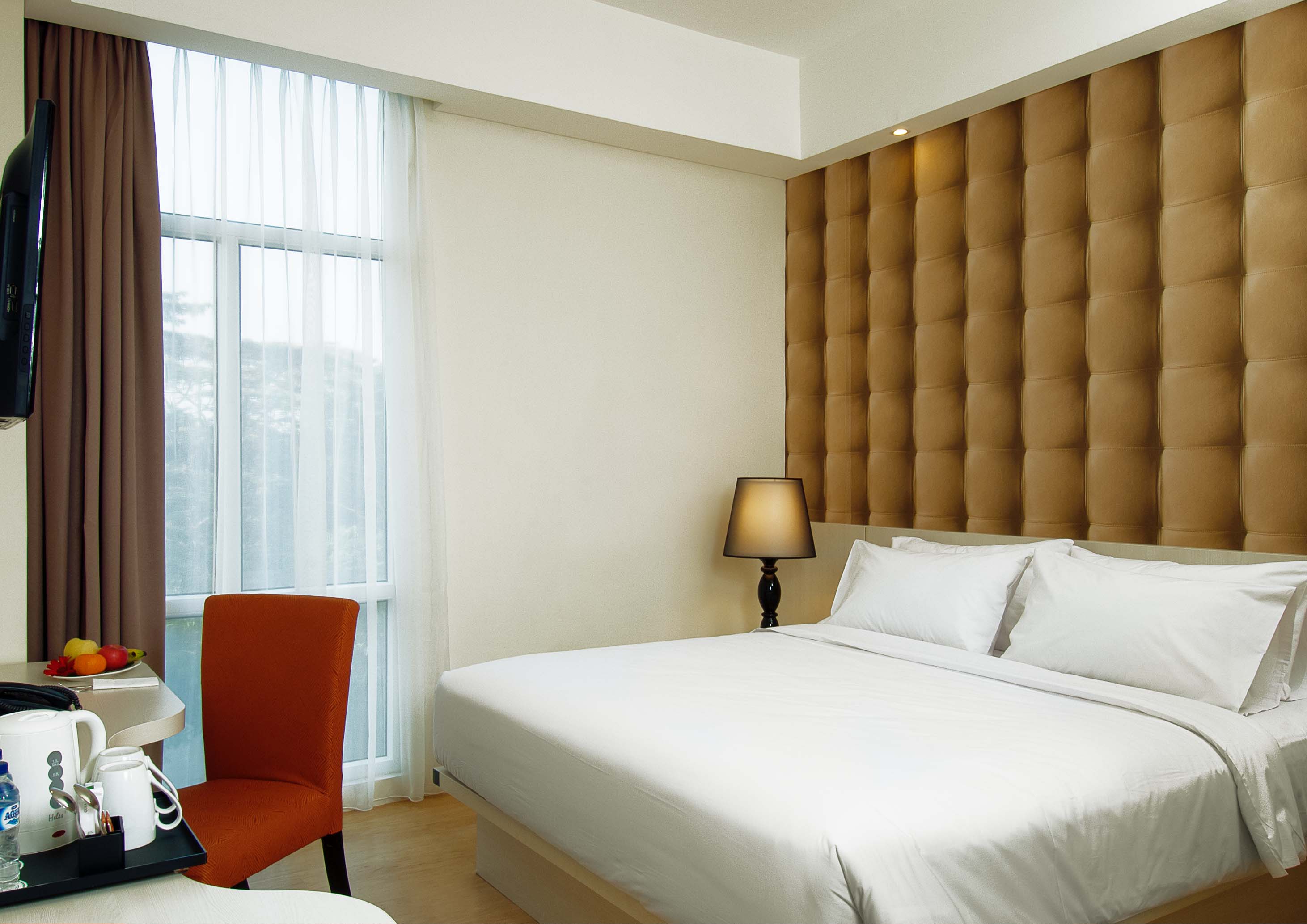 Hotel Yasmin Karawaci Room Type - Superior King Room