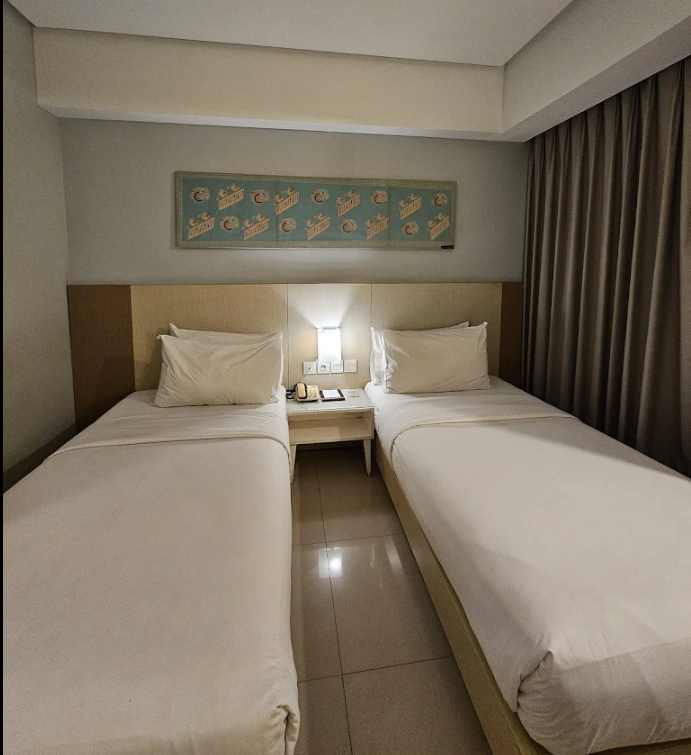 Hotel Santika Depok Room Type - TWIN SUPERIOR
