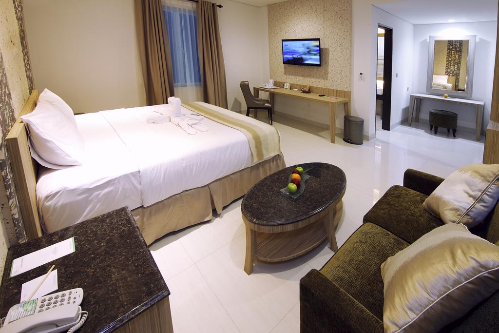 HW Hotel Padang - Tap to explore photos