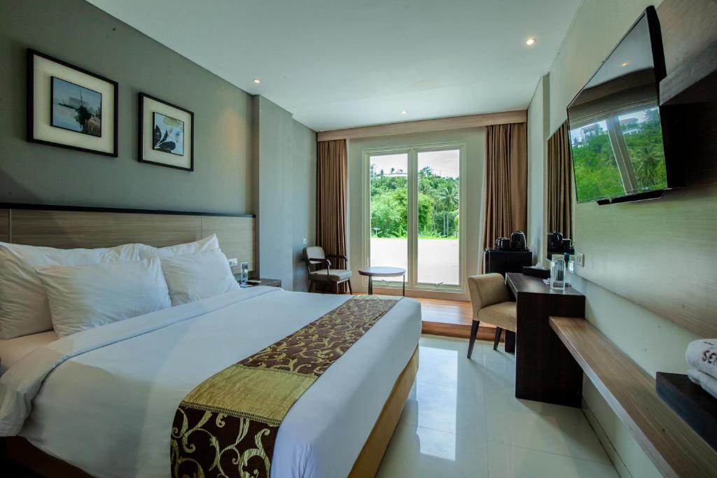 Montana Premier Senggigi - Tap to explore photos