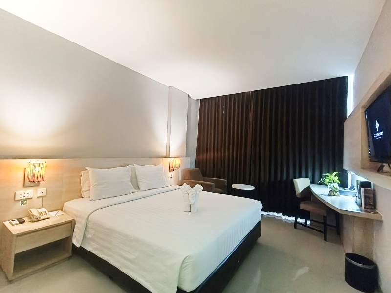 Grand Cakra Hotel Room Type - Cakra Club Queen