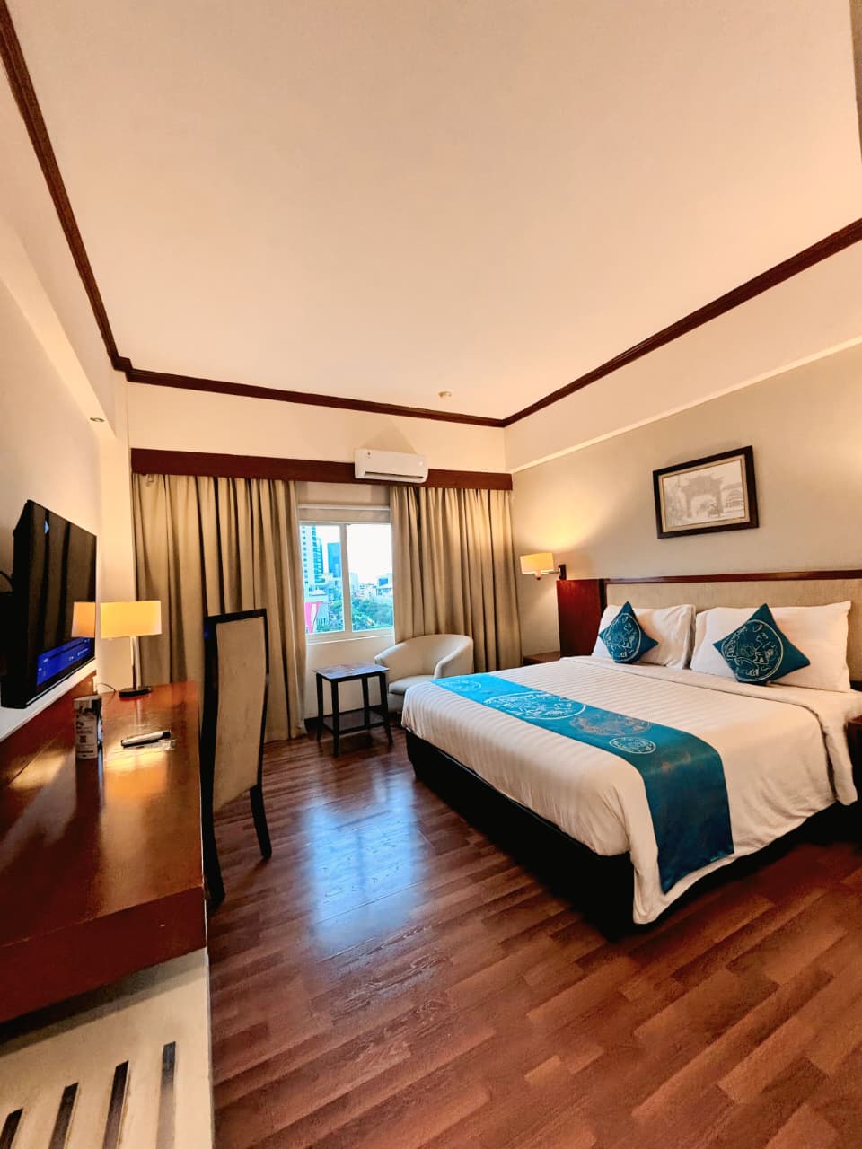 Sahid Hotel Surabaya - Tap to explore photos