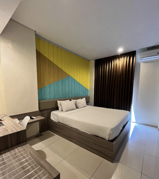 Puri Perdana Blitar - Tap to explore photos