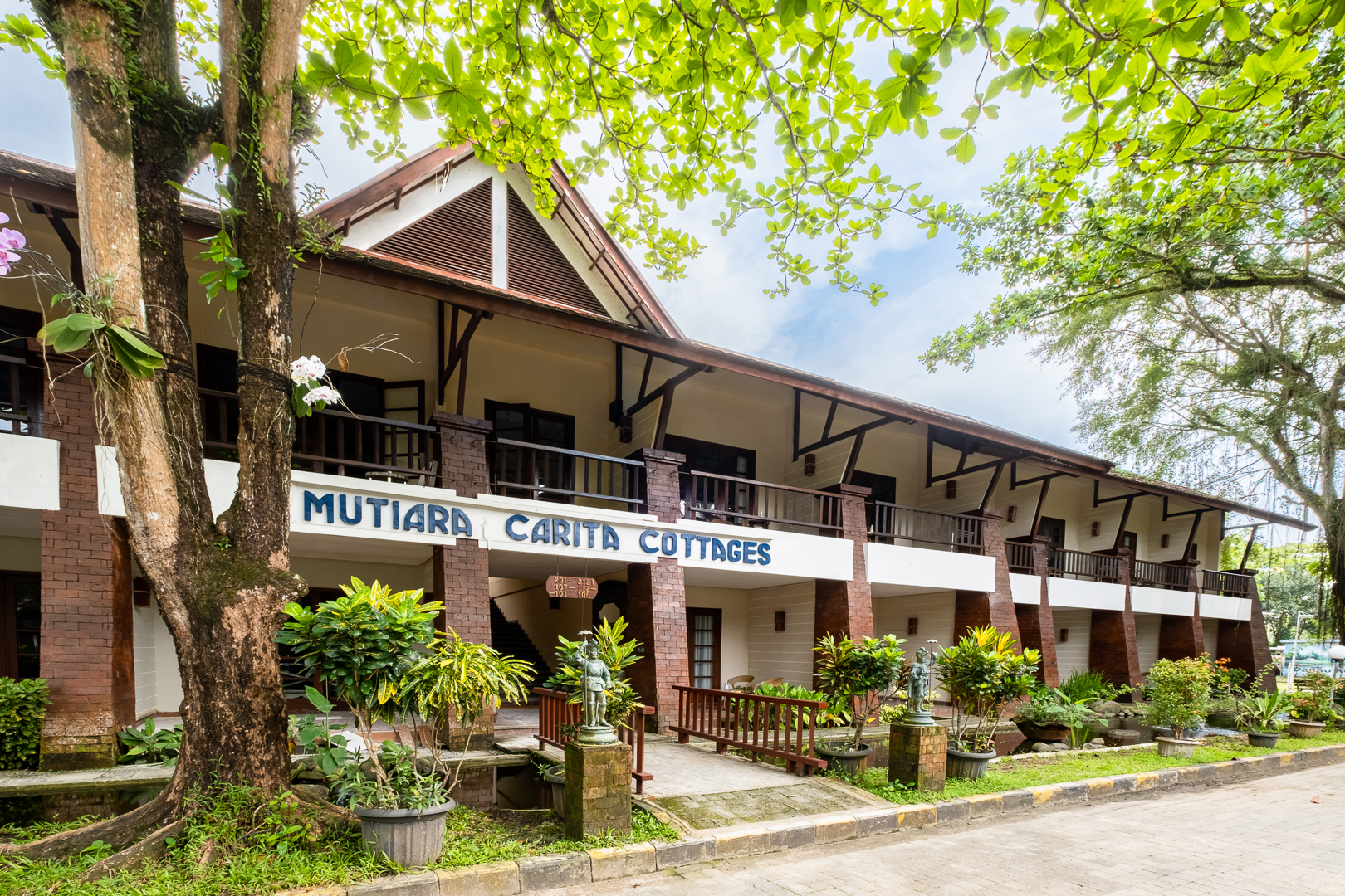 Mutiara Carita Cottages Harga Diskon Promo Hotel 2024