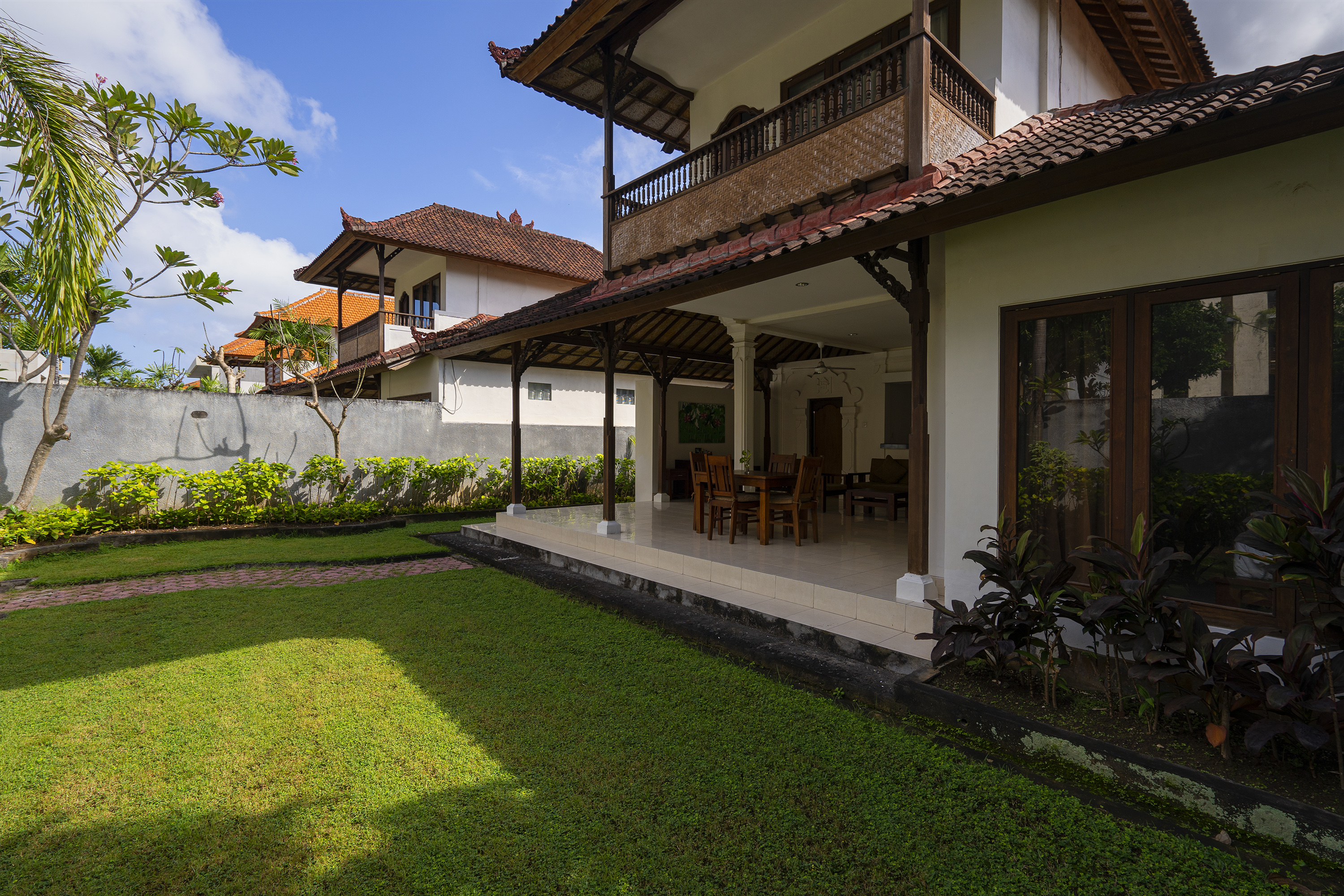 Kusuma Resort - Tap to explore photos