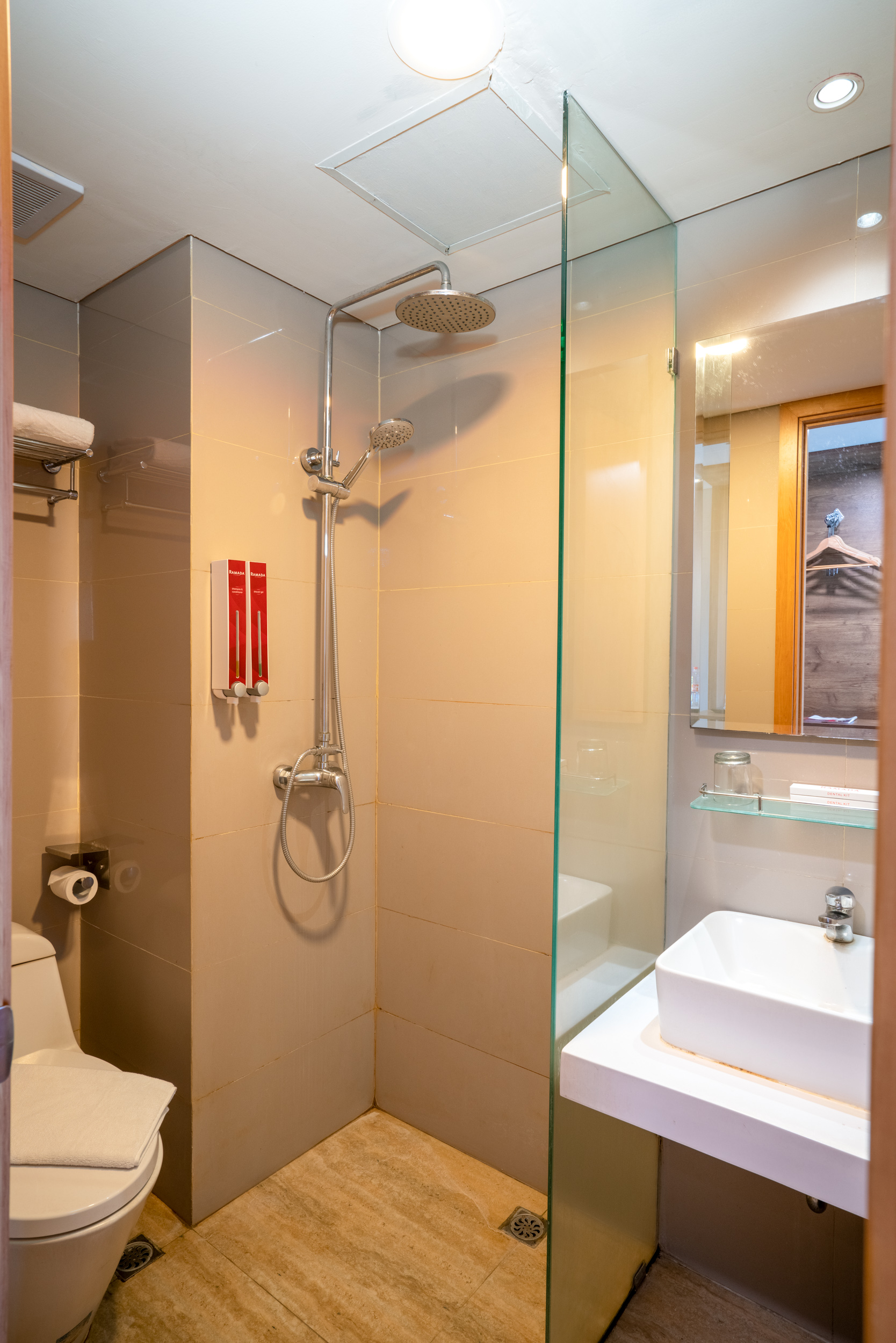Ramada by Wyndham Serpong Room Type - Superior Twin Room