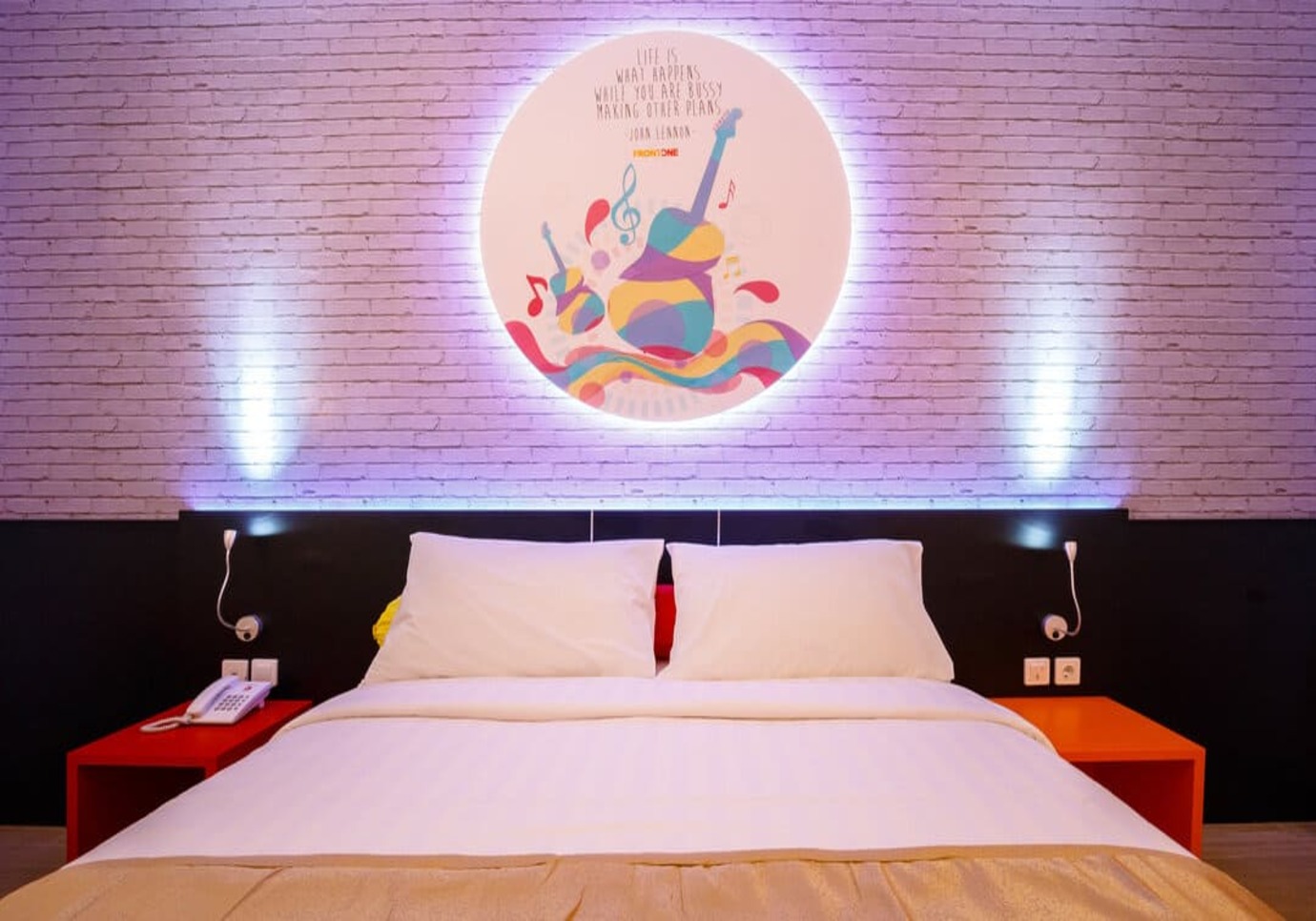 Front One Budget Muntilan Room Type - Deluxe Double Room