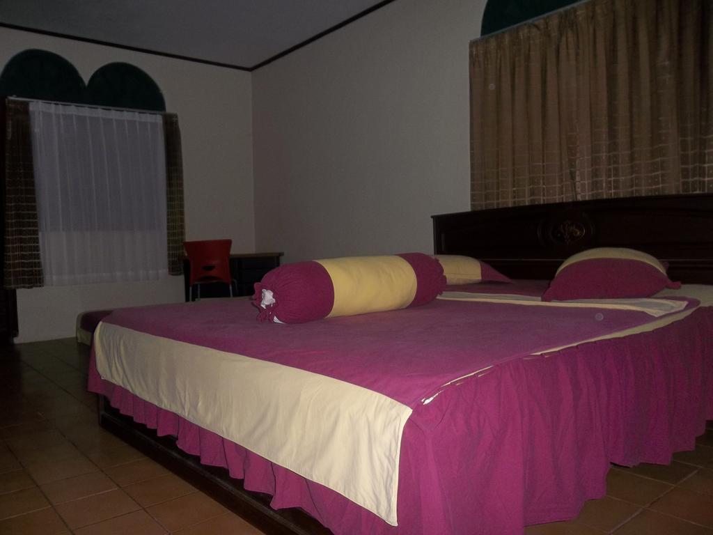 2, Collin Beach Hotel, Ambon