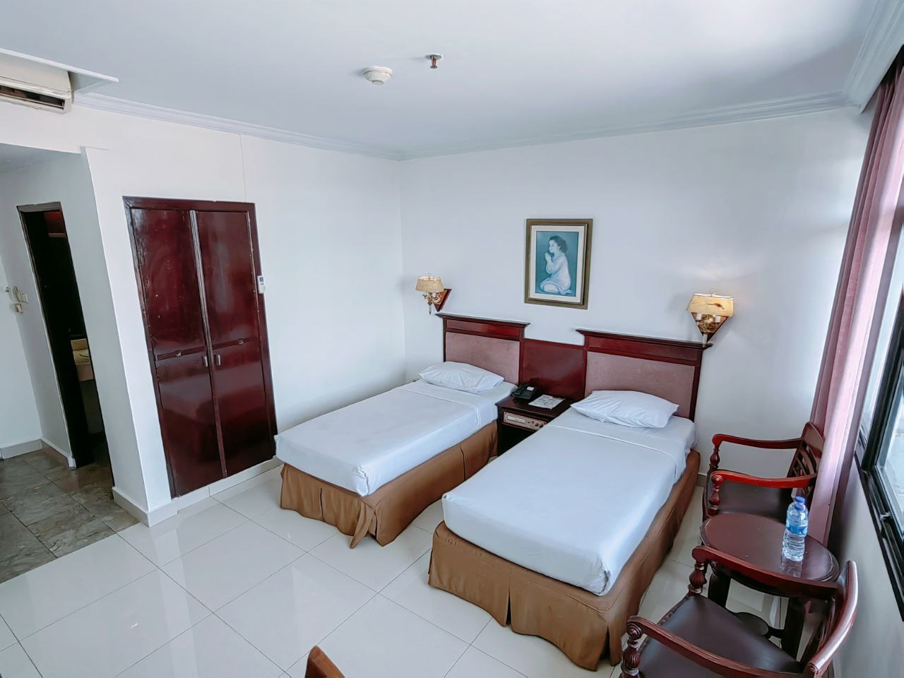 PIA Hotel Bandung Room Type - Deluxe Twin Room