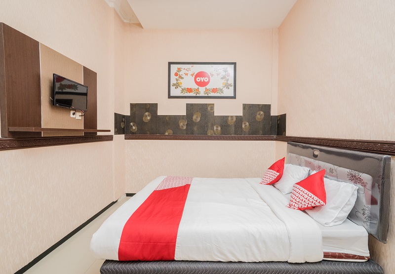 Hotel O Central Batu Near Jatim Park 3 Formerly Bunga Matahari Hotel Room Type - Deluxe Double Room