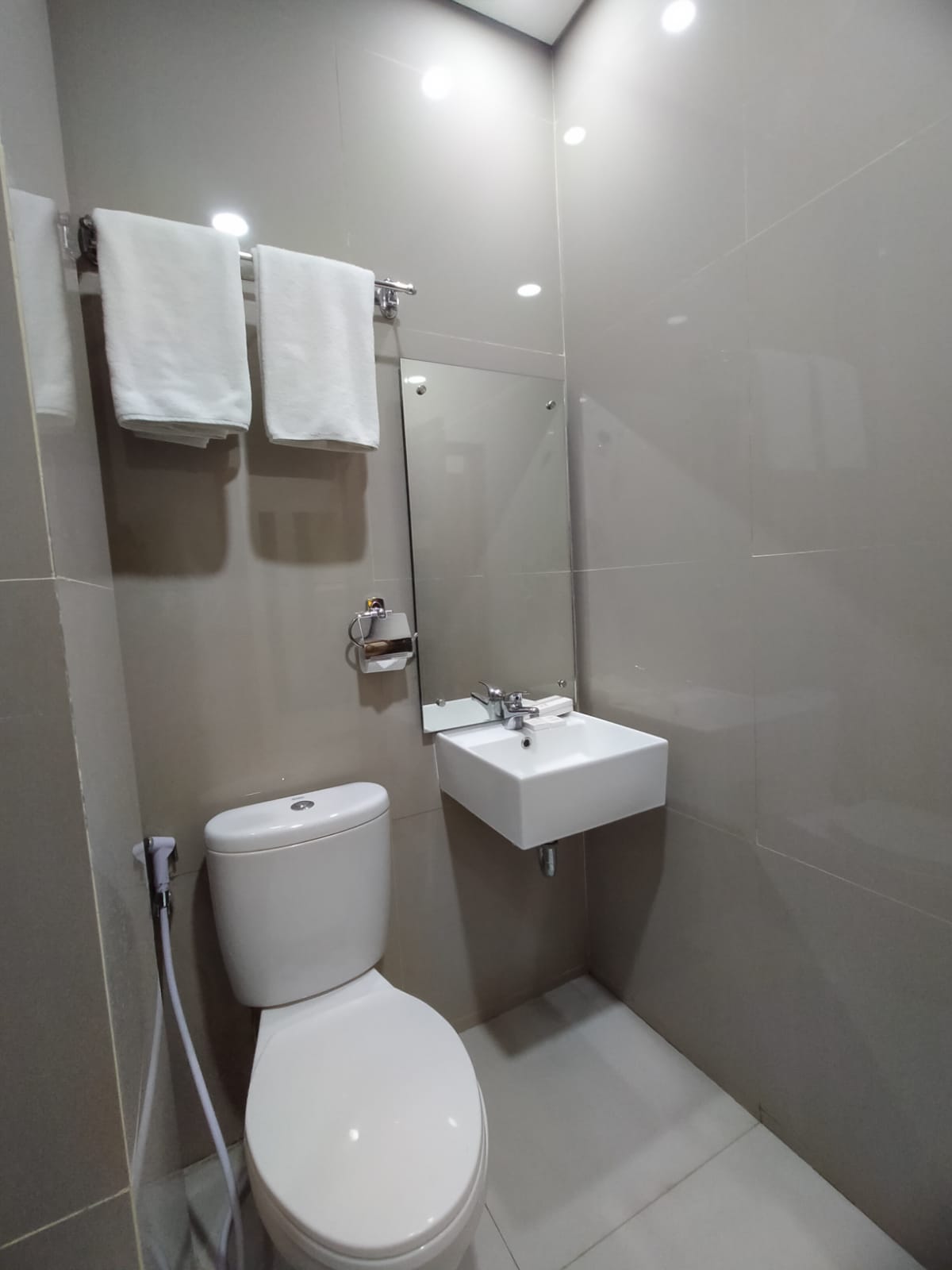 Red Chilies Hotel Room Type - Standard Room