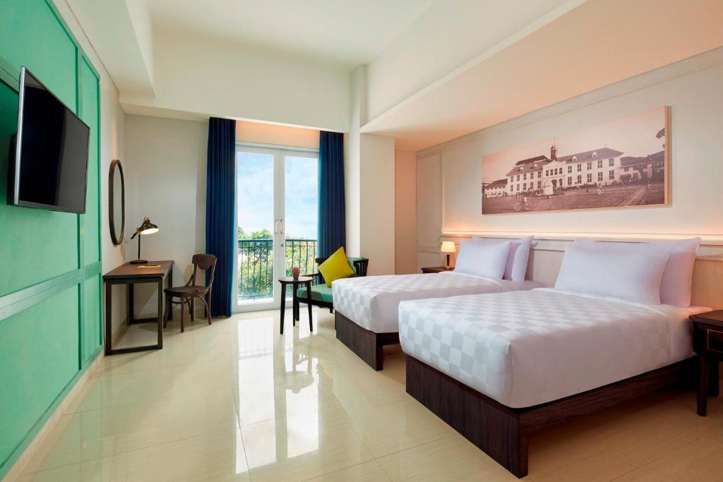 Jambuluwuk Thamrin Hotel  - Tap to explore photos
