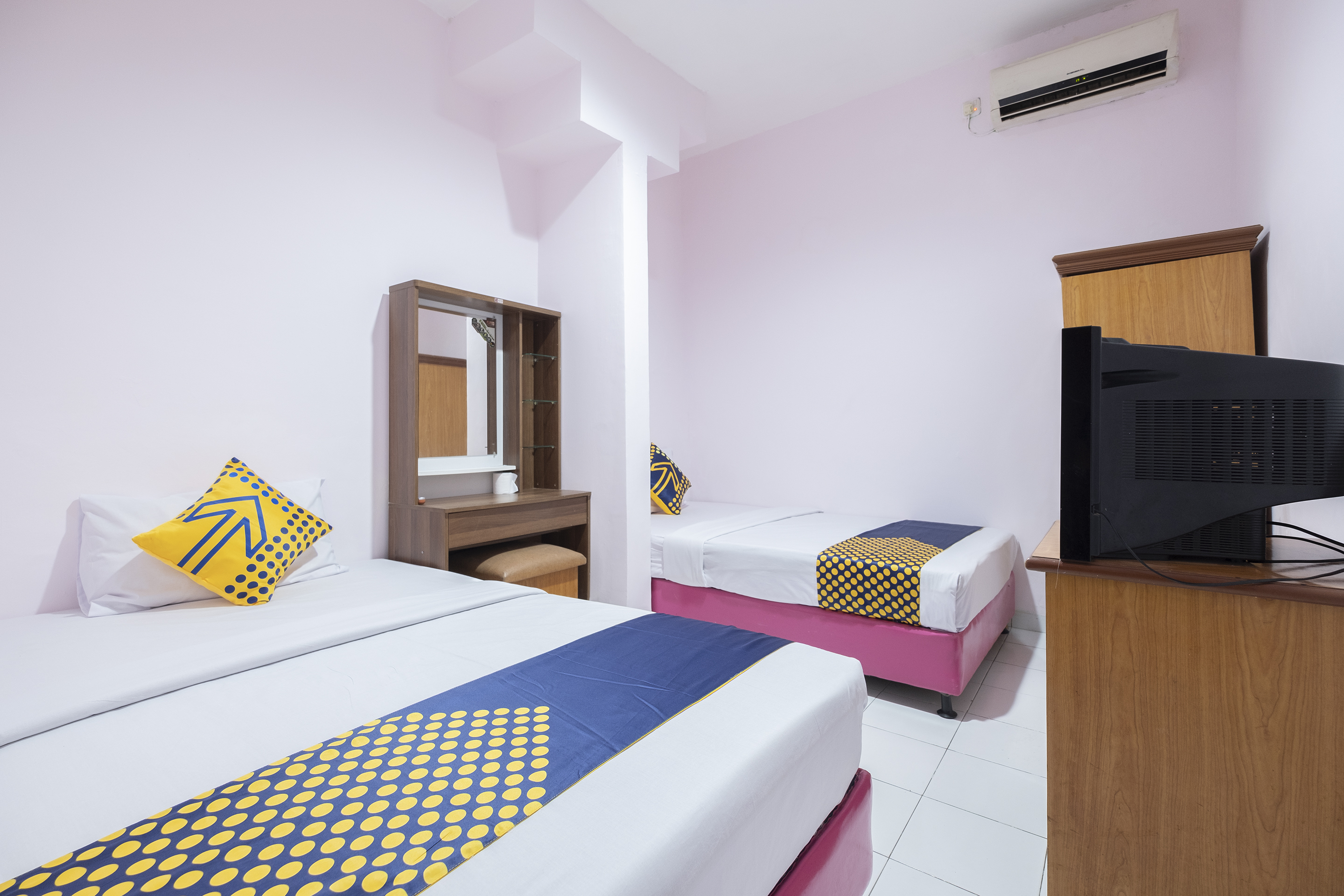 Hotel O Wisma Jampea Room Type - SPOT ON Twin