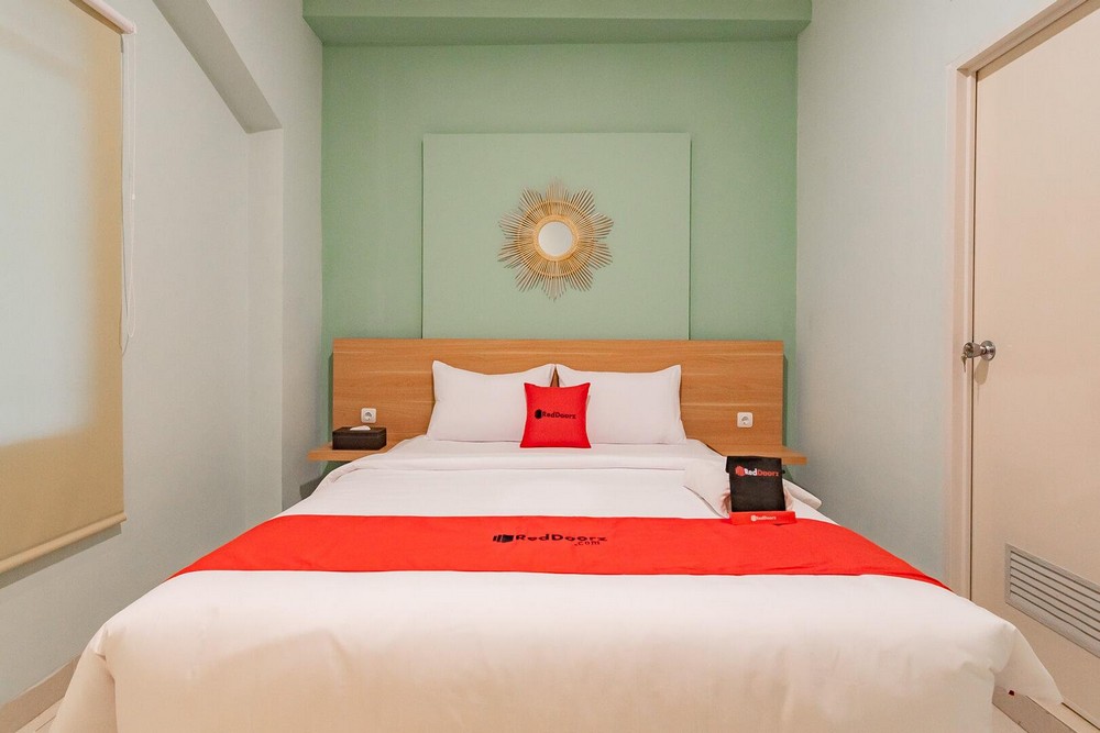 RedDoorz Plus @ Bagusrangin Street Room Type - RedDoorz Room