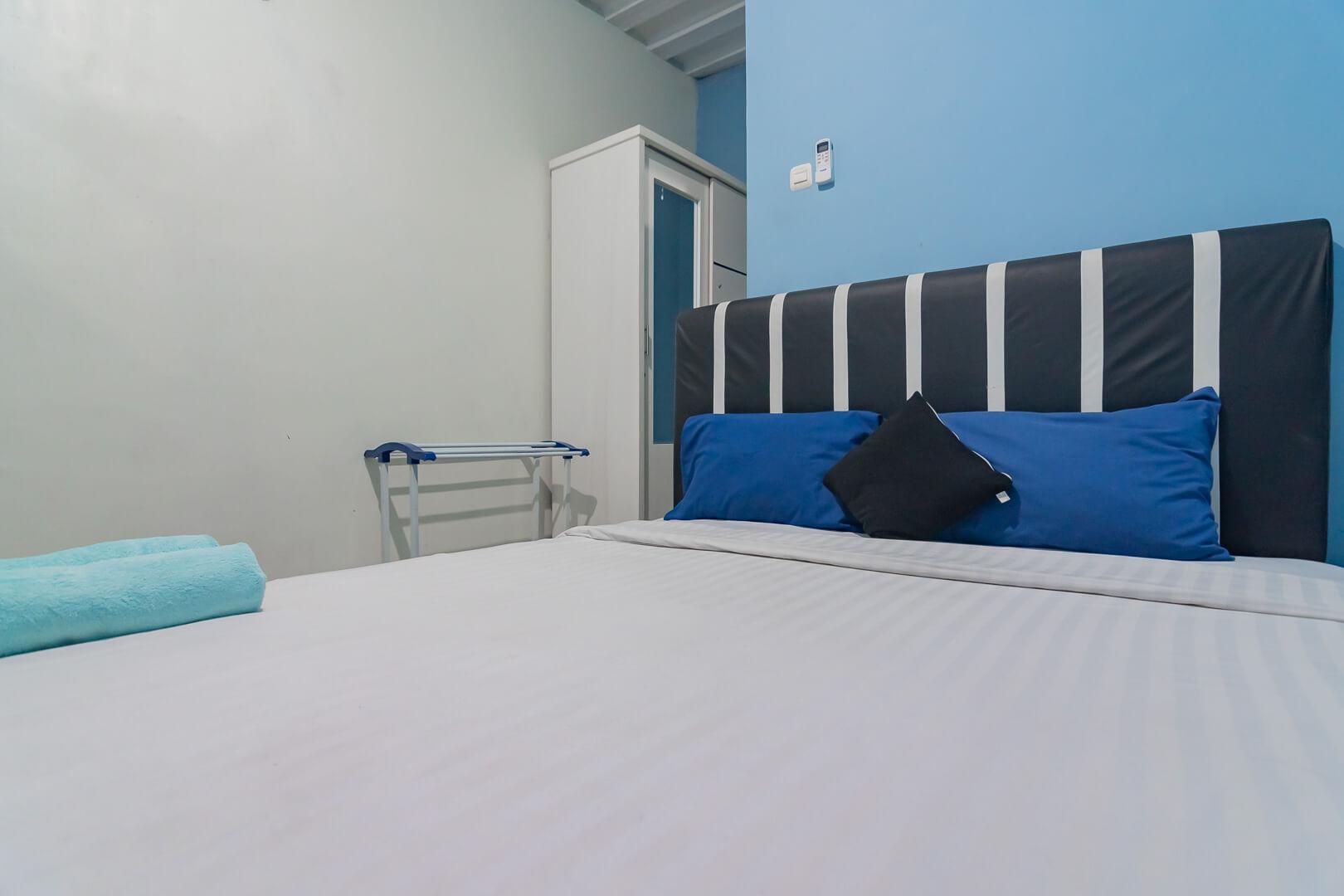Jabrix Hotel Mitra RedDoorz Room Type - Suite