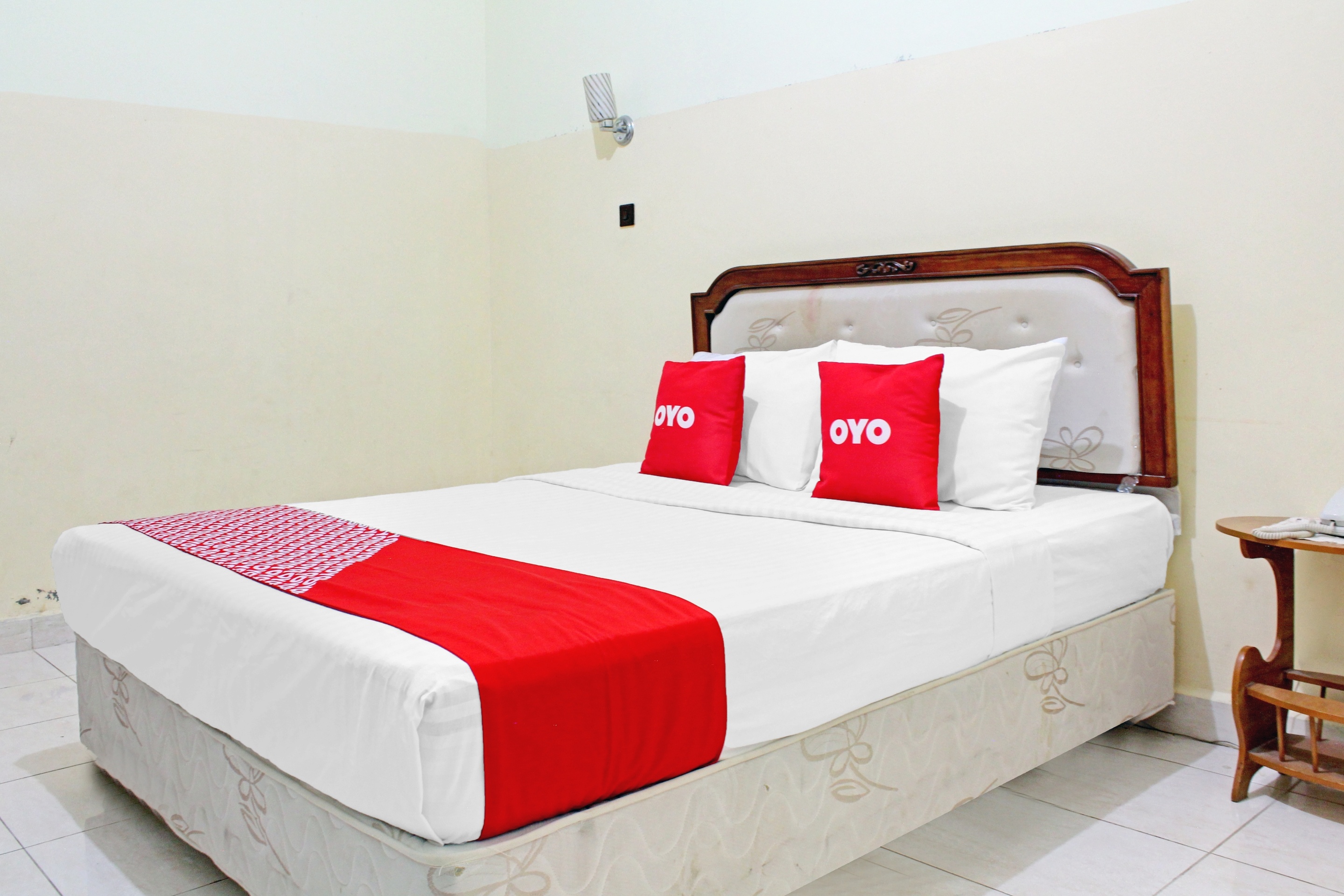 Capital O 90417 Hotel Batu Suli Internasional - Tap to explore photos