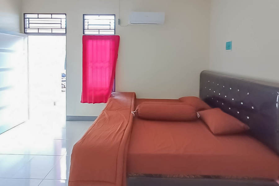 Verisha Inn Singkawang RedPartner Room Type - Standard Room