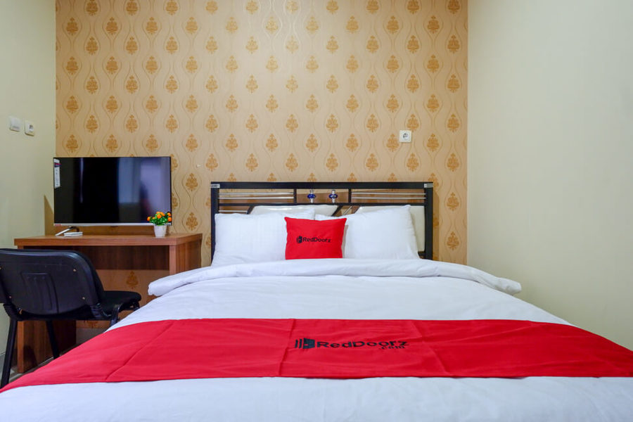 RedDoorz @ Jalan Bali Cilacap Room Type - RedDoorz Room