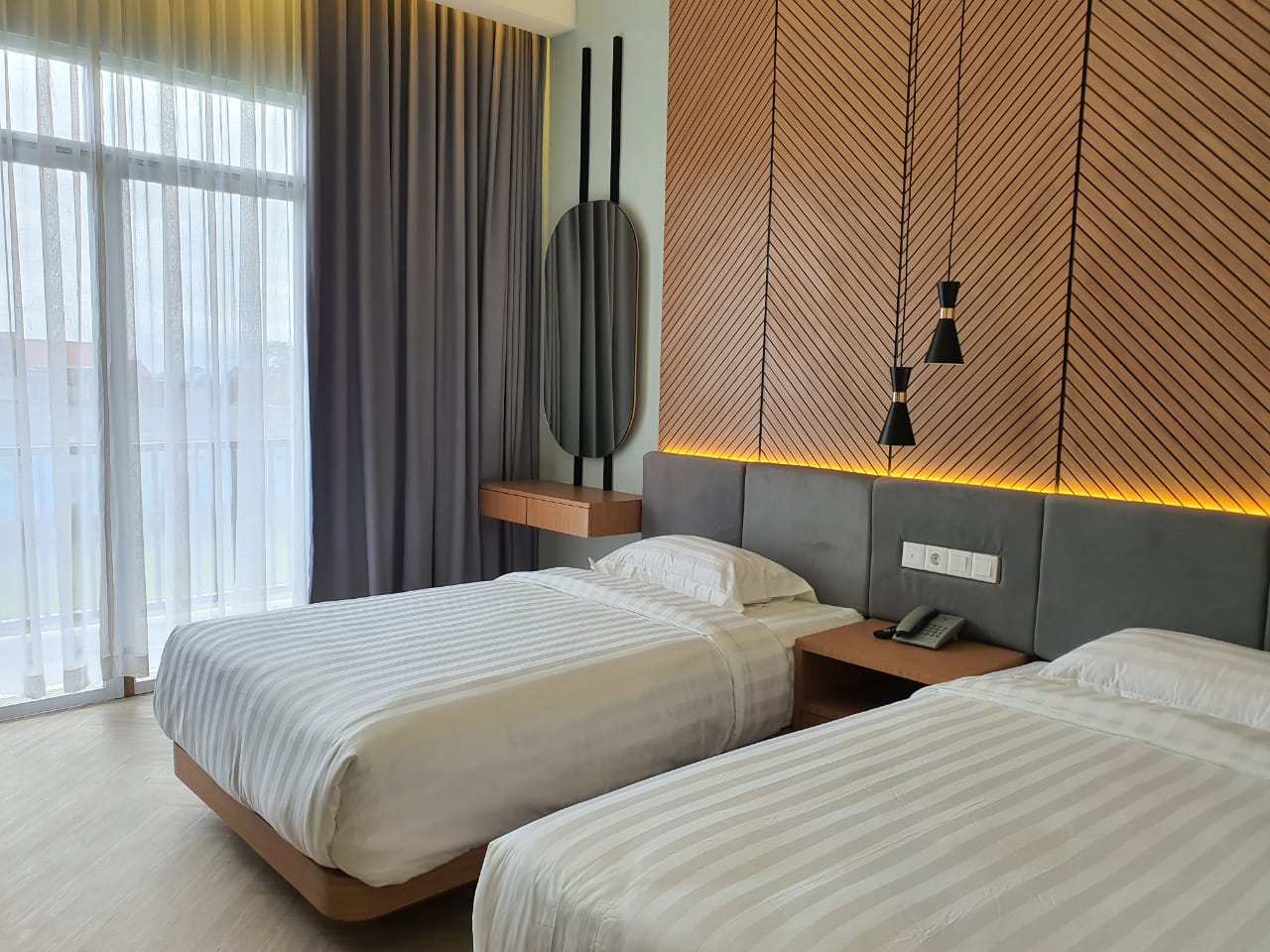 Muara Hotel Bukittinggi - Tap to explore photos