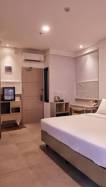 Joylive BSD City - Tap to explore photos