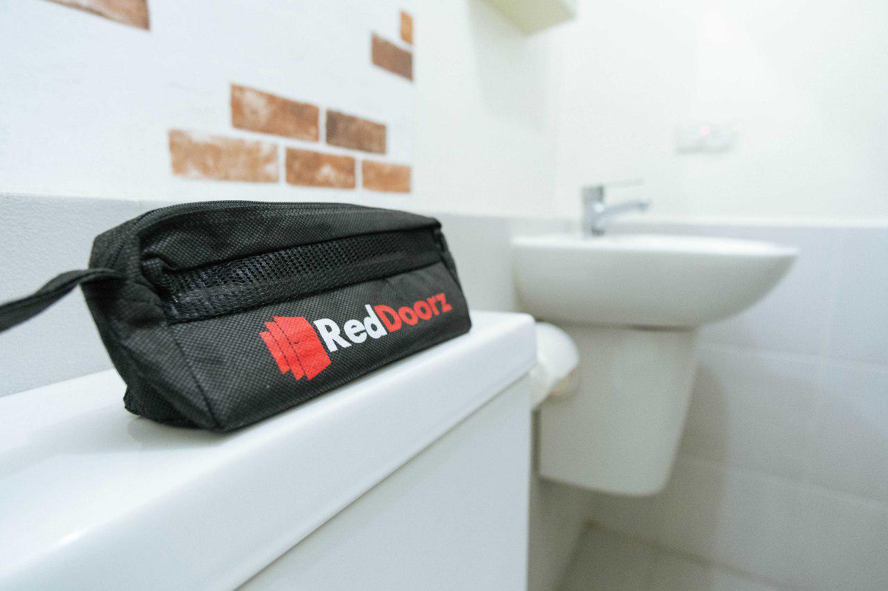 RedDoorz @ Jalan Sidomuncul 2 Jambi - Tap to explore photos