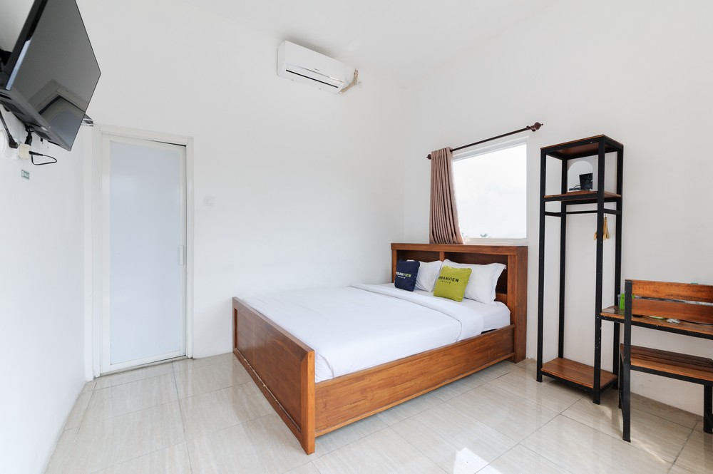 Urbanview Hotel Sky Batu Malang by RedDoorz Room Type - Deluxe Room