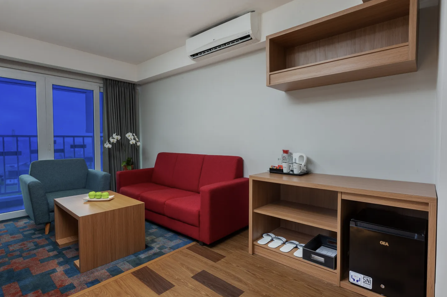 Aston Inn Cilacap - Tap to explore photos